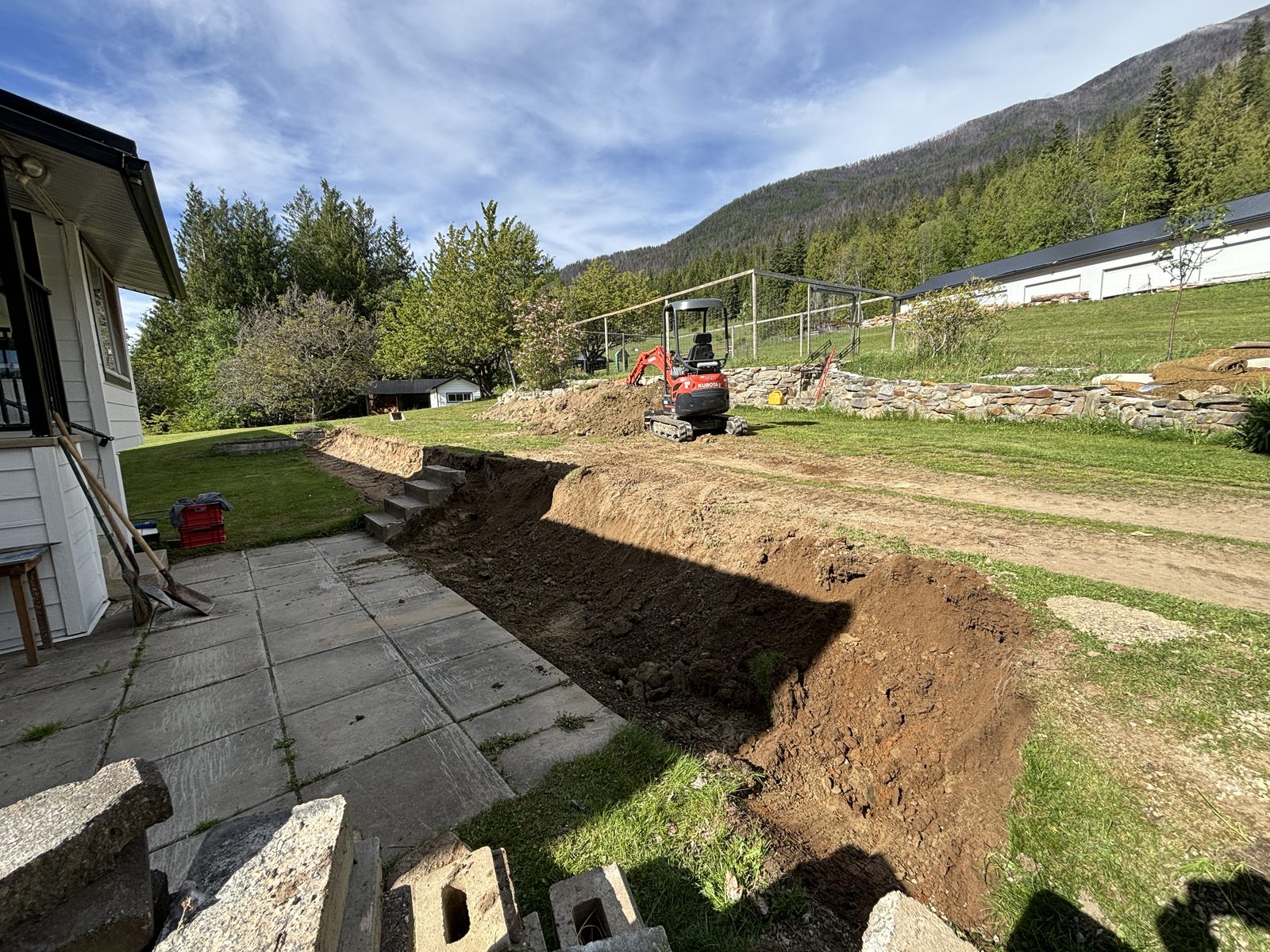 Retaining wall excavation and base prep Vancouver Island